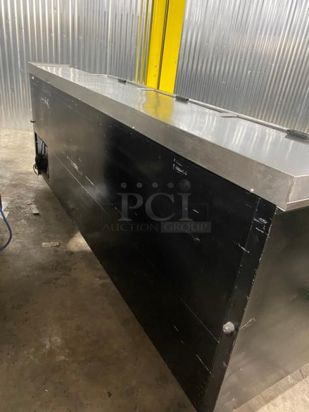 Migali Competitor Series Commercial Black Powder Coated Steel 95" Horizontal Bottle Cooler! With 3 Stainless Steel Sliding Lids! With Wire Rack Dividers! Model: HBC-95 SN: 2009020157! 115V 1 Phase! - Image 4 of 9