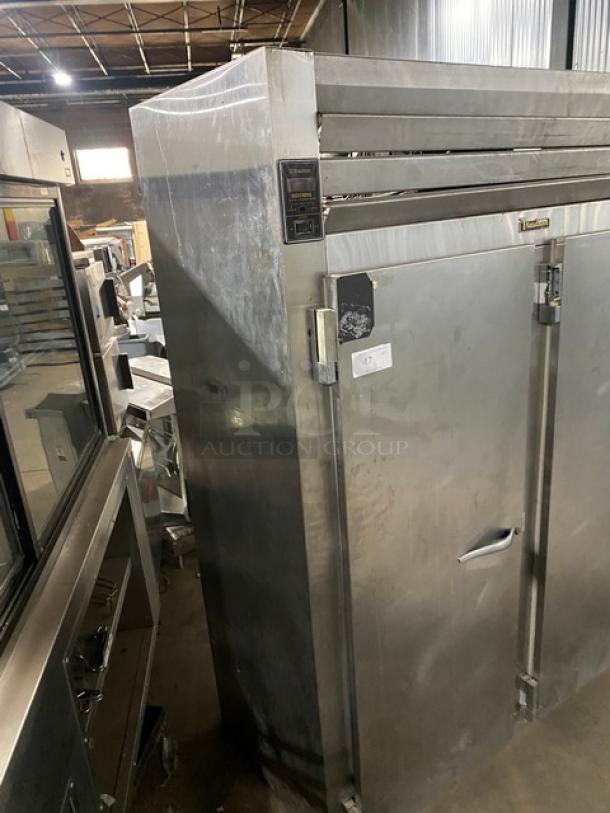 Traulsen Commercial Stainless Steel Left Hinged Solid 2 Door Reach In Refrigerator! With Legs! - Image 4 of 8