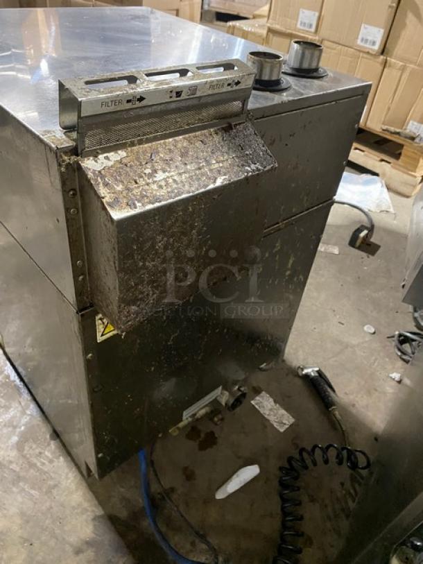 Blodgett BC Touch Series Commercial Stainless Steel Electric Powered Boilerless Mini Size Combi Oven! With Touchscreen Controls! With Wire Oven Rack! With Hand Shower Attachment! Model: BLCT23E SN: 032417BR131S! - Image 4 of 10