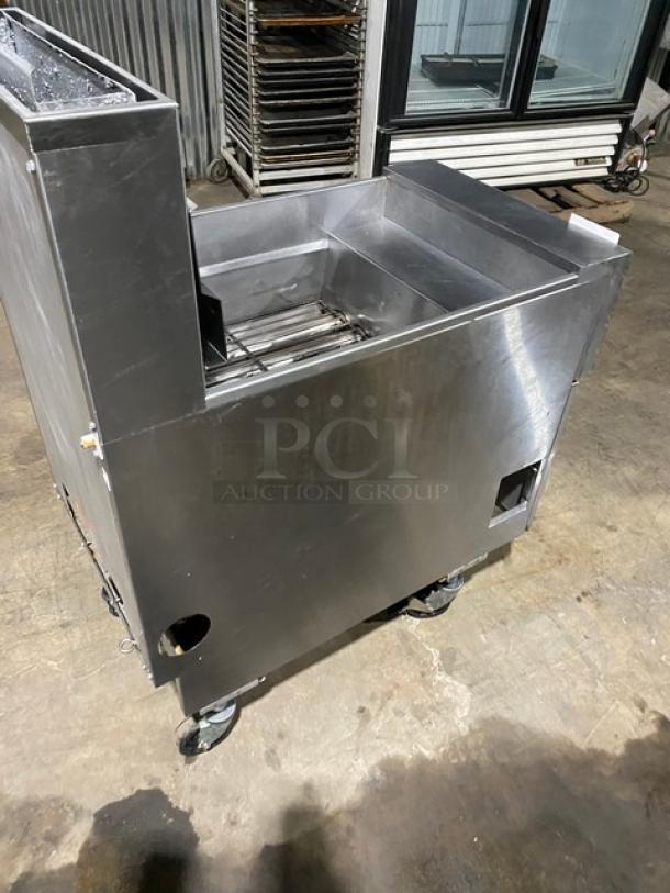 Pitco Solstice Supreme Series Commercial Stainless Steel Natural Gas Powered 75Lb Deep Fat Fryer! Enerygy Star Certified! With Backsplash & Fryer Basket Hanger! Model: SSH75 SN: G18CB091288! 115V! On Casters! Working When Removed! - Image 4 of 9