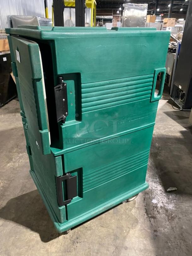 Cambro Ultra Camcarts Series Commercial Kentucky Green Insulated Food Pan Carrier! With 24 Full Size Pan Capacity! On Casters! - Image 2 of 6