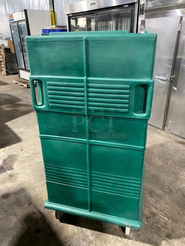 Cambro Ultra Camcarts Series Commercial Kentucky Green Insulated Food Pan Carrier! With 24 Full Size Pan Capacity! On Casters! - Image 3 of 6