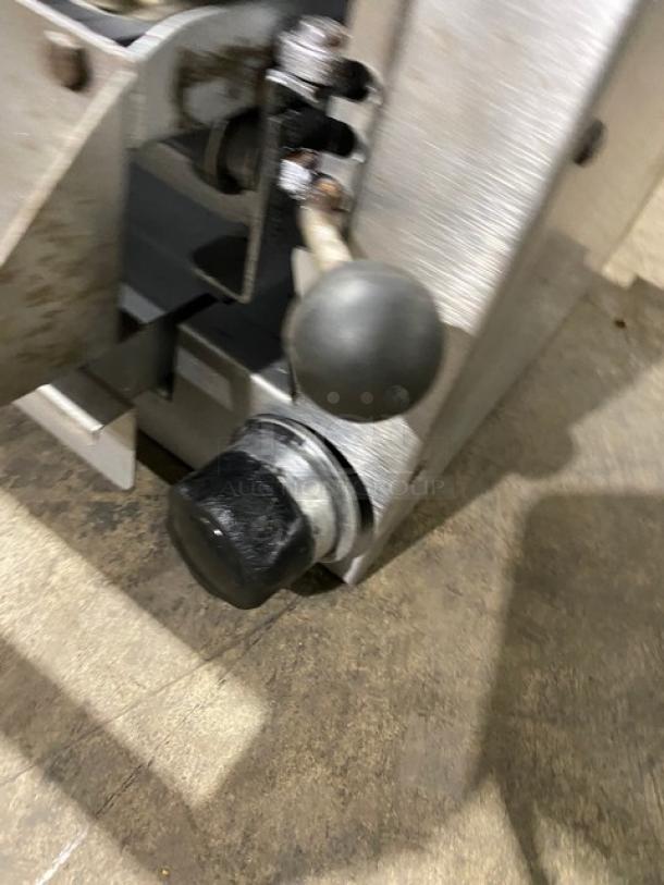 Imperial Commercial Stainless Steel Natural Gas Powered Overhead Salamander Broiler/Cheese Melter! - Image 6 of 7
