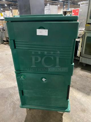 Cambro Ultra Camcarts Series Commercial Kentucky Green Insulated Food Pan Carrier! With 24 Full Size Pan Capacity! On Casters!