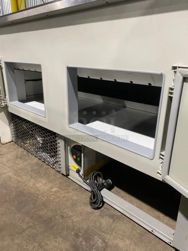 Docriluc Commercial Refrigerated Curved Front Glass Bakery/Meat Deli Display Case! With Rear Sliding Doors! With Stainless Steel Worktop! With Refrigerated Under Storage! 110V! - Image 7 of 9