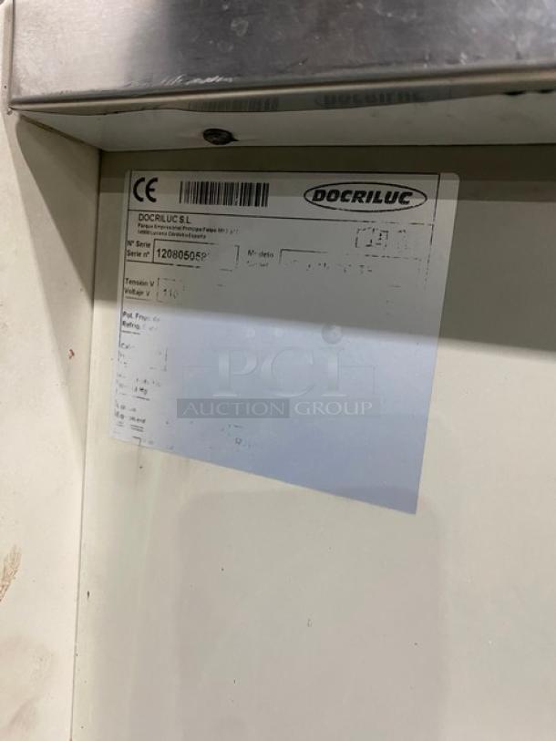 Docriluc Commercial Refrigerated Curved Front Glass Bakery/Meat Deli Display Case! With Rear Sliding Doors! With Stainless Steel Worktop! With Refrigerated Under Storage! 110V! - Image 8 of 9