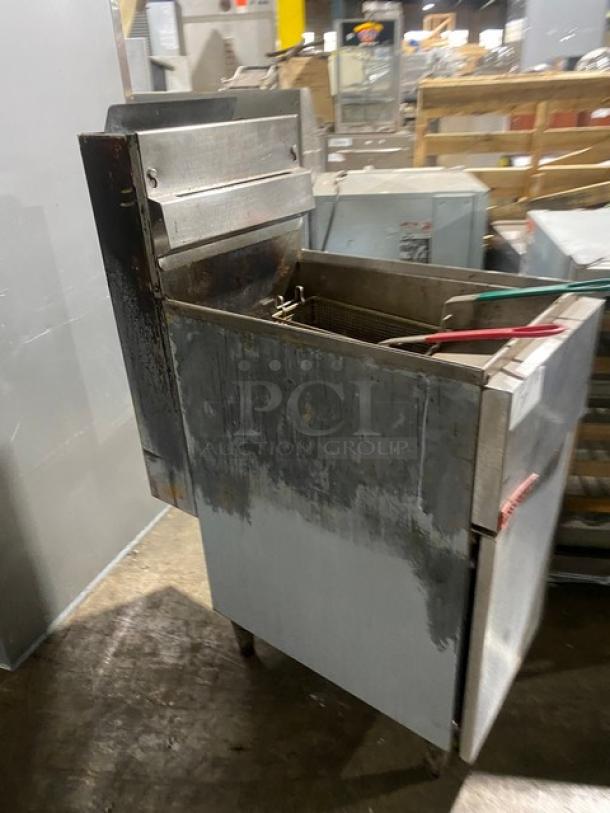 Cecilware Commercial Stainless Steel Natural Gas Powered Deep Fat Fryer! With Back Splash & Fryer Basket Hanger! With Frying Baskets! On Legs! - Image 3 of 7