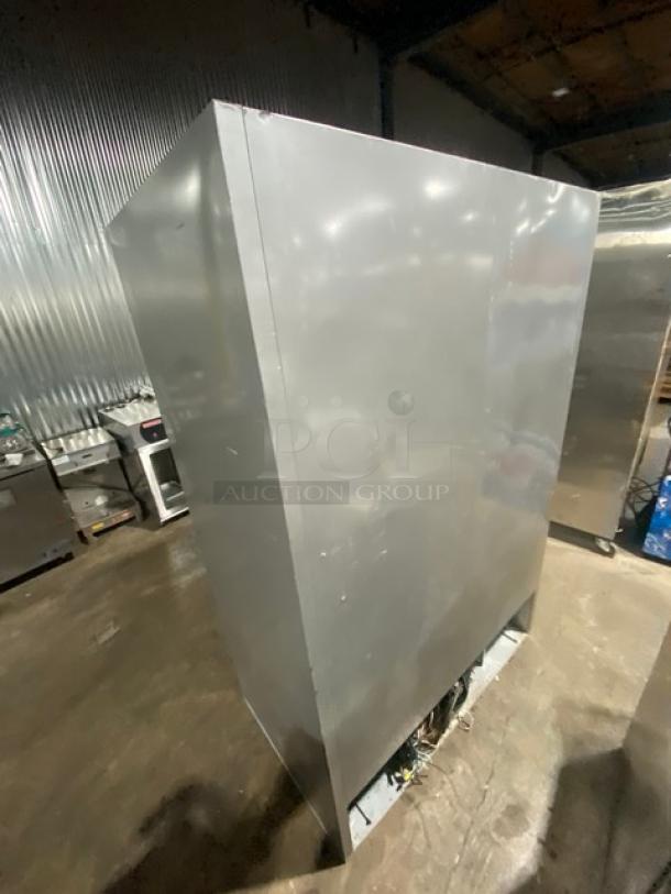 Bevrage-Air Commercial Stainless Steel Solid 2 Door Reach In Refrigerator! - Image 3 of 7