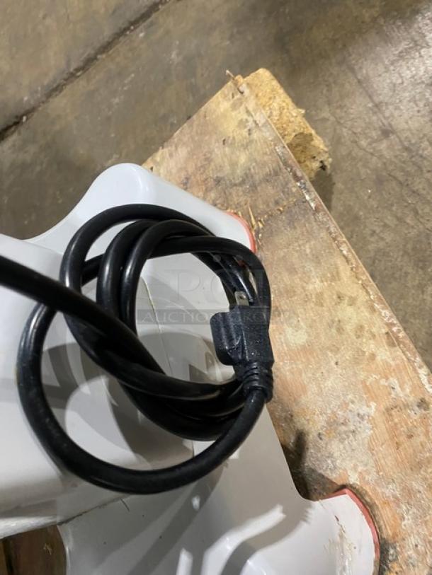 Late Model! 2021! Commercial Countertop 20 Quart Planetary Mixer! With Splash Guard! Model: HL-B20M SN: 21HL7043_010! 110V! - Image 10 of 10