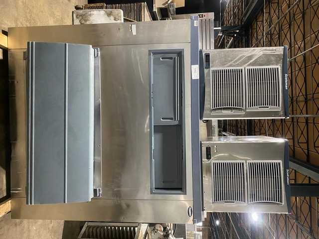 Nugget ice machine
