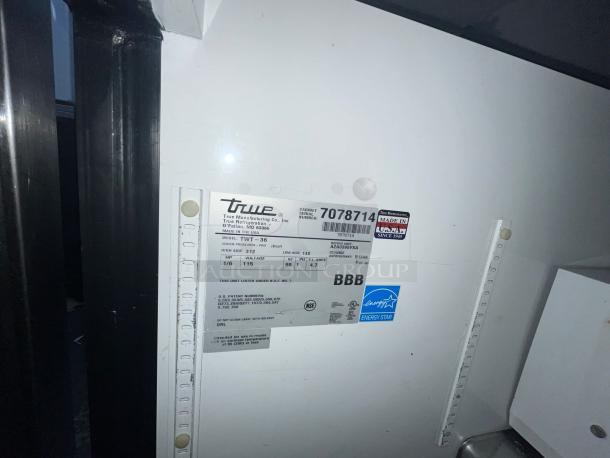 MUST SEE!! True TWT-36-HC 36" Worktop Refrigerator w/ (2) Sections, 115v - Image 4 of 6