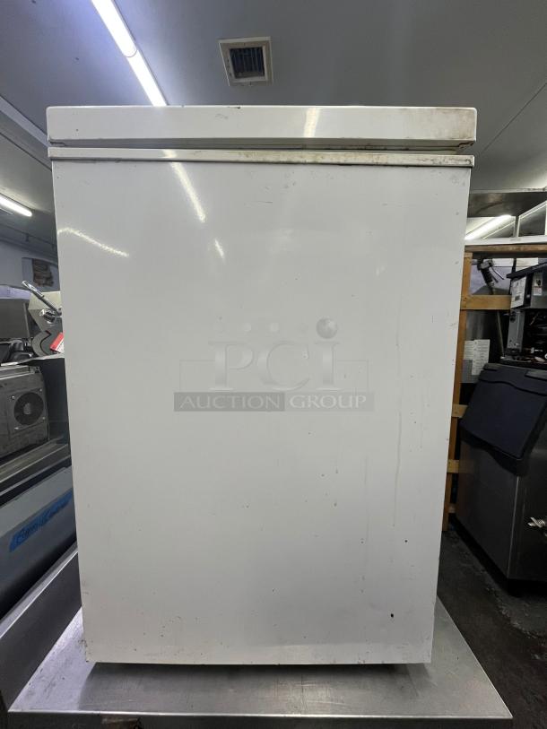 GREAT Haier Household Freezer "hncm070e", white, chest freezer - Image 2 of 6