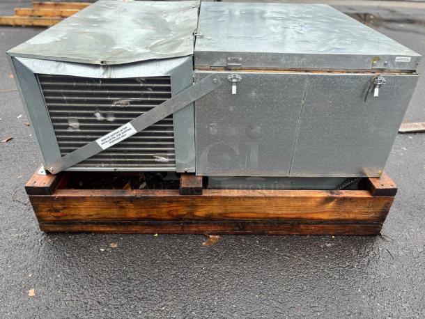 KOLPAK STEEL COOLER UNIT - Image 1 of 6