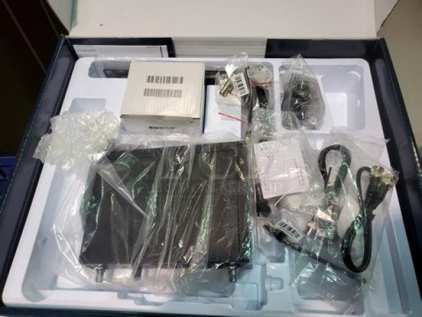 Shure SLX4/ SM58 Wireless Microphone System. New! - Image 2 of 9