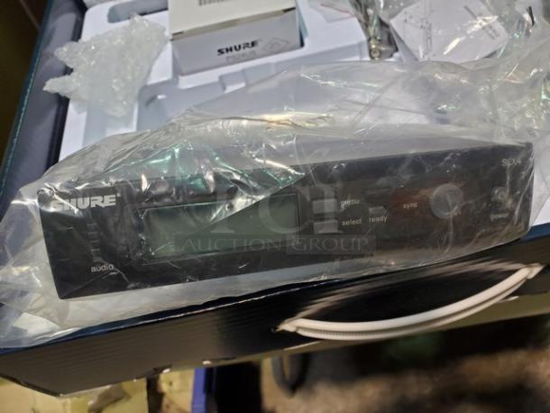 Shure SLX4/ SM58 Wireless Microphone System. New! - Image 3 of 9