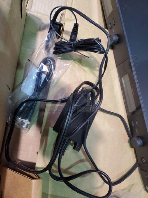 Shure SLXD4D Two-channel Digital Wireless Receiver - H55 Band. Great Condition! - Image 7 of 7