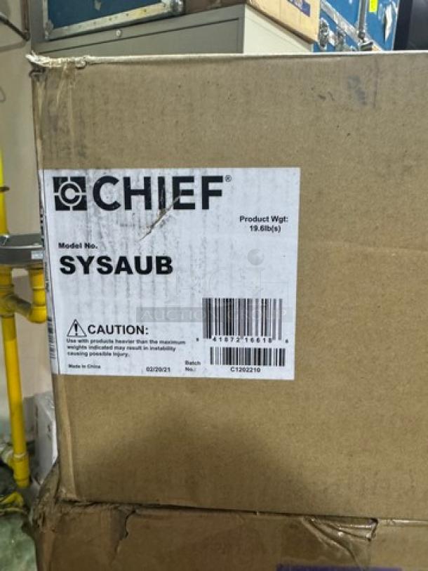 Lot of two Chief SYSAUB Universal ceiling mounts for projectors up to 35 lbs. New! (2xBid) - Image 4 of 4