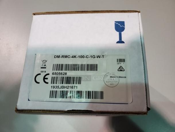 Crestron DM-RMC-4K-100-C-1G-W-T Wall Plate 4K DigitalMedia 8G+® Receiver & Room Controller 100. New! - Image 3 of 3