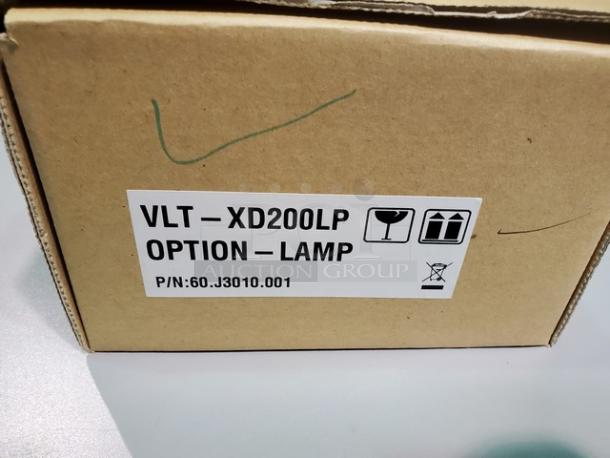 Mitsubishi VLT-XD200LP Replacement Lamp for the XD 200 and SD200 DLP Projectors. - Image 3 of 3