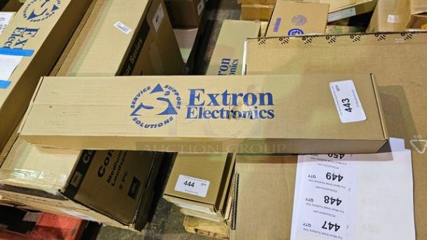 Extron Retractor XL Series /2 Network CAT6; 5 feet (152 cm) - Image 2 of 3