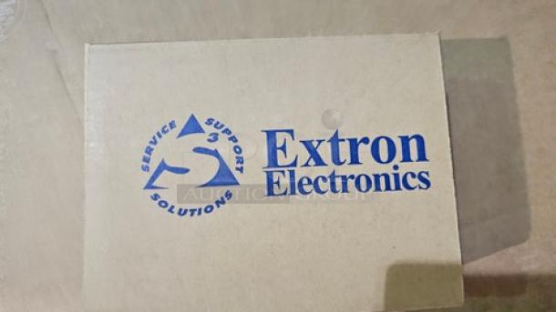 Extron 70-766-63 WPD130A Pass-Through Wallplate DisplayPort Stereo Audio Control - Image 3 of 3