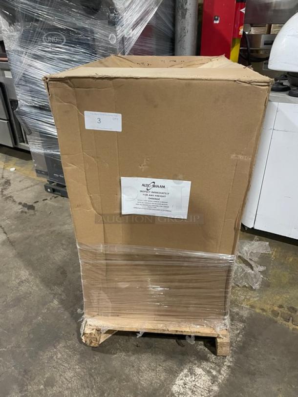 New In The Box! Alto-Shaam! Late Model 2022! Halo Heat Series Commercial Stainless Steel 6 Pan Mobile Holding Cabinet! With Built In Pan Holding Racks & Wire Racks! Model: 500-S SN: 3185123-7! 120V 1 Phase! - Image 1 of 9