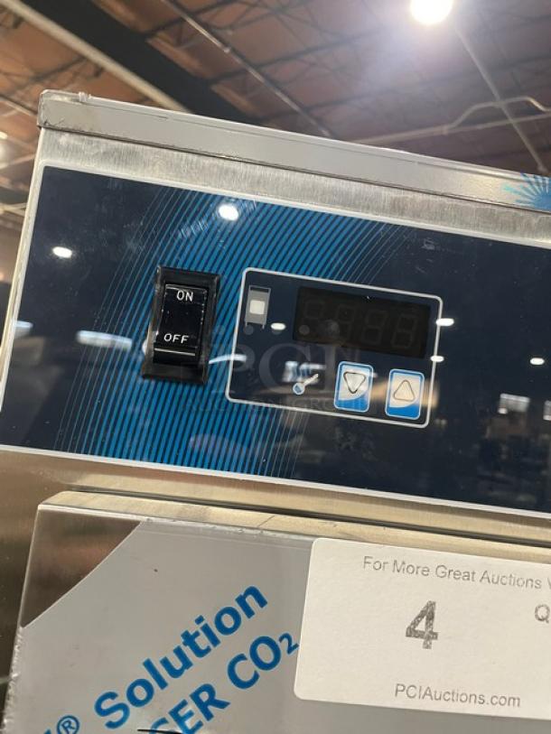 New! Alto-Shaam! Late Model 2022! Halo Heat Series Commercial Stainless Steel 6 Pan Mobile Holding Cabinet! With Built In Pan Holding Racks & Wire Racks! Model: 500-S SN: 3185240-6! 120V 1 Phase! - Image 7 of 8