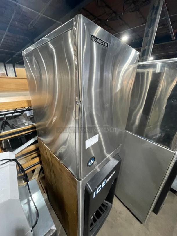 Hoshizaki Commercial Stainless Steel Modular Cresent Cuber Ice Machine Head! Model: KM-500MWH SN: Q03845E!  115-120V 1 Phase! With Hoshizaki Commercial Stainless Steel Ice Dispensing Bin Underneath! Model:  DB-130H SN: Q52291G! 115V 1 Phase! On Legs! - Image 2 of 8