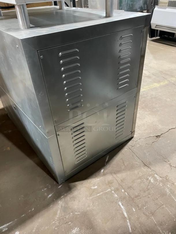 Late Model! 2023! Commercial Stainless Steel Electric Powered Countertop Double Deck Pizza/Bakery Oven! With Top & Bottom Thermostat Controls! Model: YMA-202! 220V! - Image 4 of 9