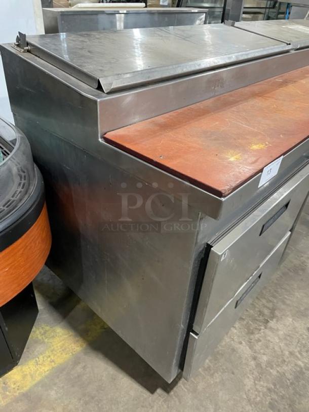 Wasserstrom Commercial Stainless Steel 4 Drawer/Single Door Refrigerated Mega Top Pizza Prep Table! With Wire Rack! With Butcher Block Style Cutting Board! Model: F211-02-43 SN: G197184-011-001! 115V 1 Phase! On Casters! - Image 4 of 11