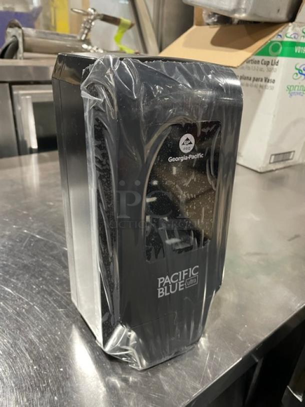 New! Georgia-Pacific Blue Ultra Series Commercial Wall Mounted Manual Soap/Sanitizer Dispenser! 2X Your Bid! - Image 5 of 6