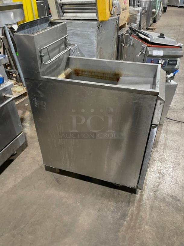 Asber Commercial Stainless Steel Natural Gas Powered Deep Fat Fryer! With Back Splash & Fryer Basket Hanger! On Casters! - Image 3 of 8