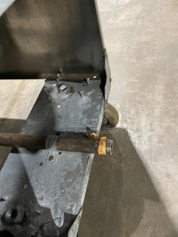 Asber Commercial Stainless Steel Natural Gas Powered Deep Fat Fryer! With Back Splash & Fryer Basket Hanger! On Casters! - Image 8 of 8