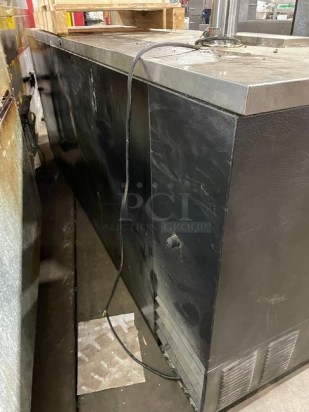 True Commercial Black 3 Door Refrigerated Kegerator/Back Bar Cooler! With Single Tower Quadruple Tap! Model: TBB-4 SN: 7528133! 115V 1 Phase! - Image 4 of 9