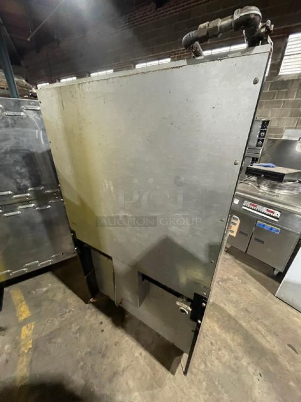 Garland Commercial Stainless Steel Natural Gas Powered 4 Burner Range/Flat Griddle Split Top & Oven Combo! With Wired Oven Rack! With Back Splash & Garland Natural Gas Powered Salamander Broiler/Cheese Melter Overhead! On Legs! - Image 4 of 10