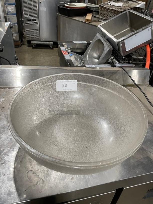 Commercial Round Polycarbonate Pebbled Serving/Salad Bowl! - Image 1 of 4