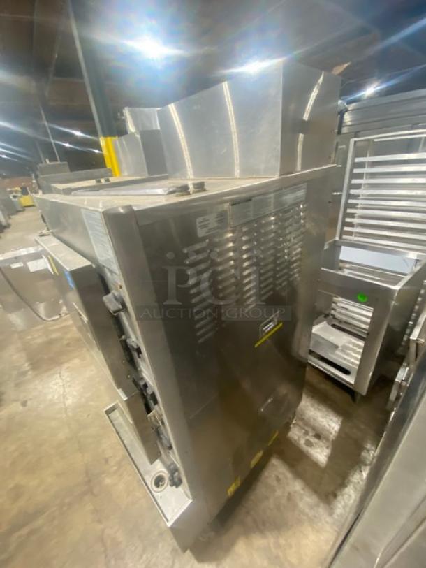 Cleveland Range Gemini Series Commercial Stainless Steel Natural Gas Powered 6 Pan SteamCraft Convection Steamer! With Upper & Lower Compartments! With Built In Pan Holding Racks! Model: 24CGA6.2SES SN: 1104230001064! 115V 1 Phase! On Legs! - Image 3 of 9