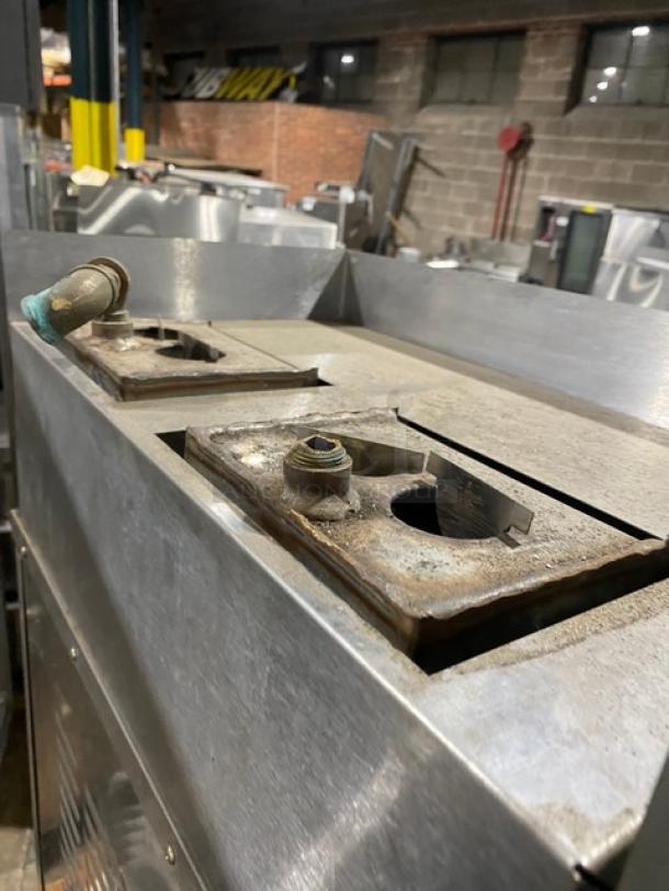 Cleveland Range Commercial Stainless Steel Natural Gas Powered 6 Pan Convection Steamer! With Upper & Lower Compartments! With Built In Pan Holding Racks! Model: 24CGA6.2S SN: WC 87823-04I-01! 120V 1 Phase! On Legs! - Image 8 of 8