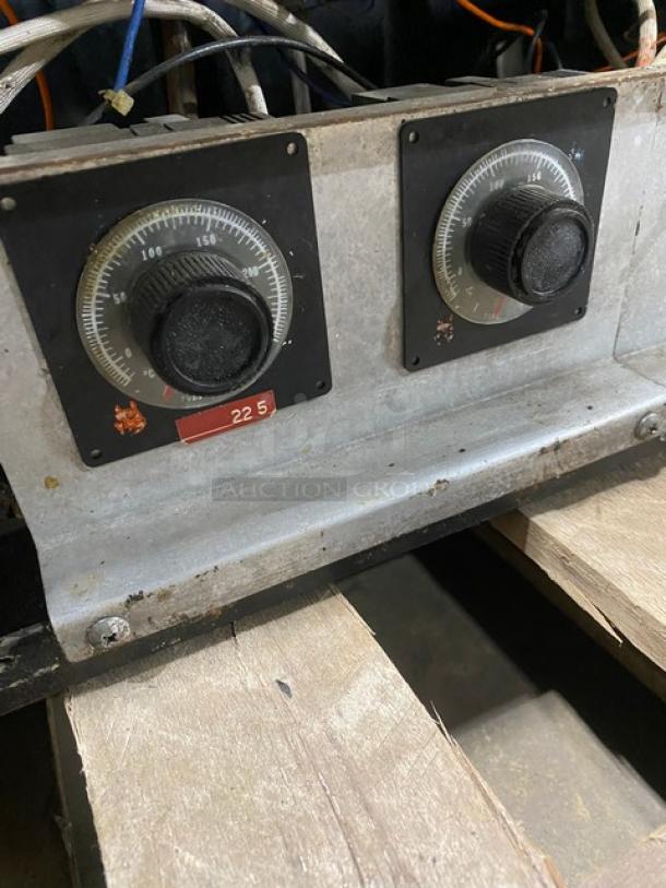 Wolf Commercial Stainless Steel Natural Gas Powered 72" Mirror Shine Polished Top Flat Griddle! With Thermostatic Controls! - Image 6 of 7