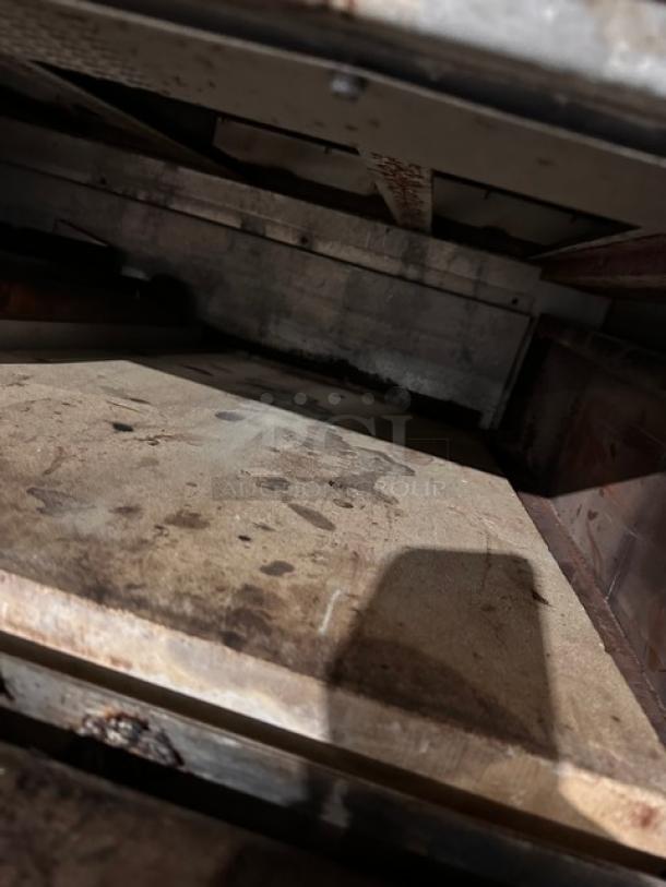 Montague HearthBake Series Commercial Stainless Steel Natural Gas Powered Double Deck Pizza Oven! Model: 3P-1 SN: 58-D-73628A! On Legs! 2X Your Bid Makes One Unit! - Image 6 of 10