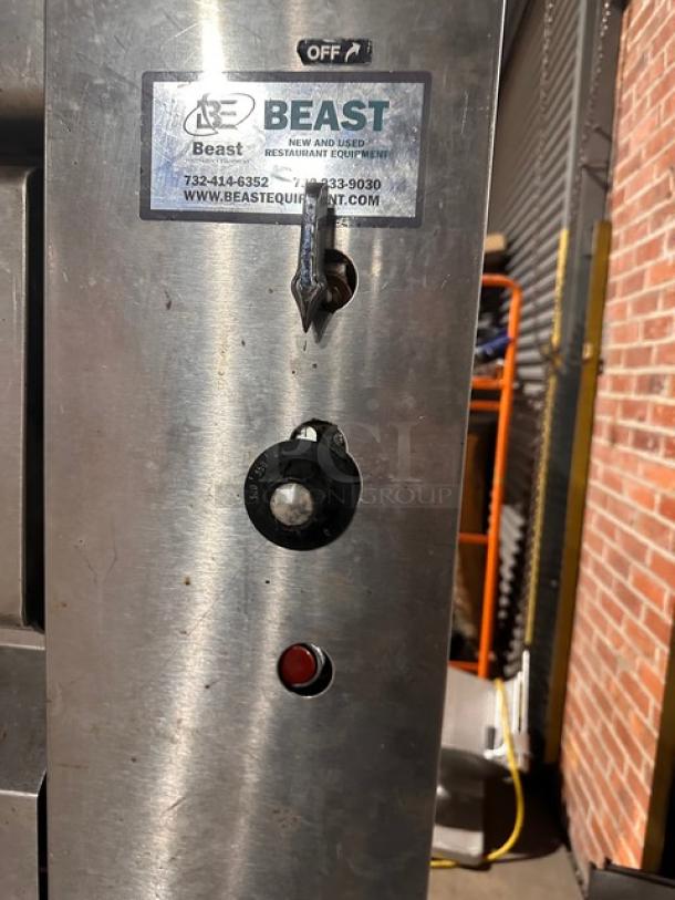 Montague HearthBake Series Commercial Stainless Steel Natural Gas Powered Double Deck Pizza Oven! Model: 3P-1 SN: 58-D-73628A! On Legs! 2X Your Bid Makes One Unit! - Image 7 of 10