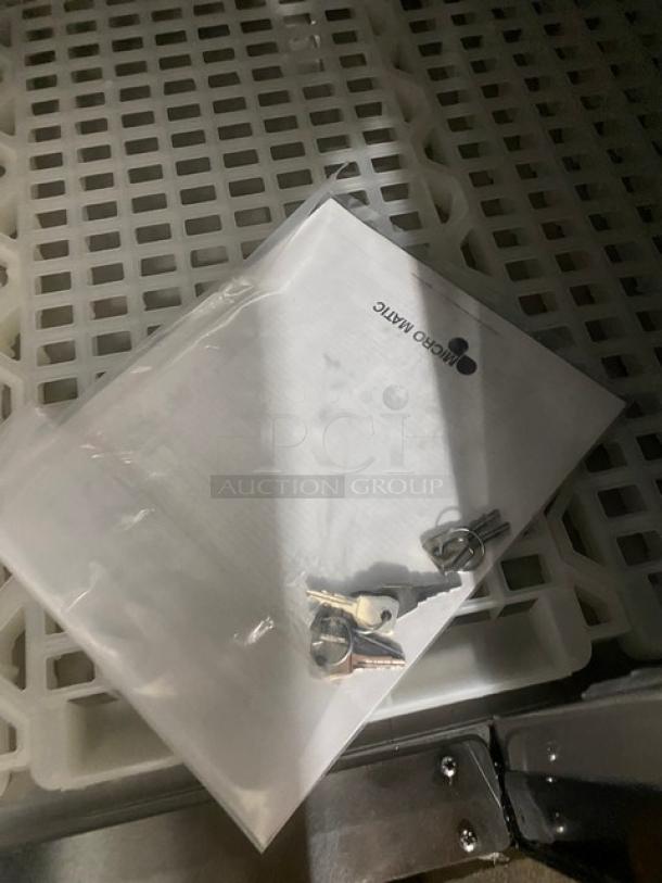 New In The Box! Scratch-N-Dent! Micro Matic Pro-Line E-Series Commercial Black 3 Door Refrigerated Back Bar Cooler! With Stainless Steel Worktop! With Lock & Keys! Model: MBB-94 E SN: 18020254M! 115V 1 Phase! - Image 11 of 12