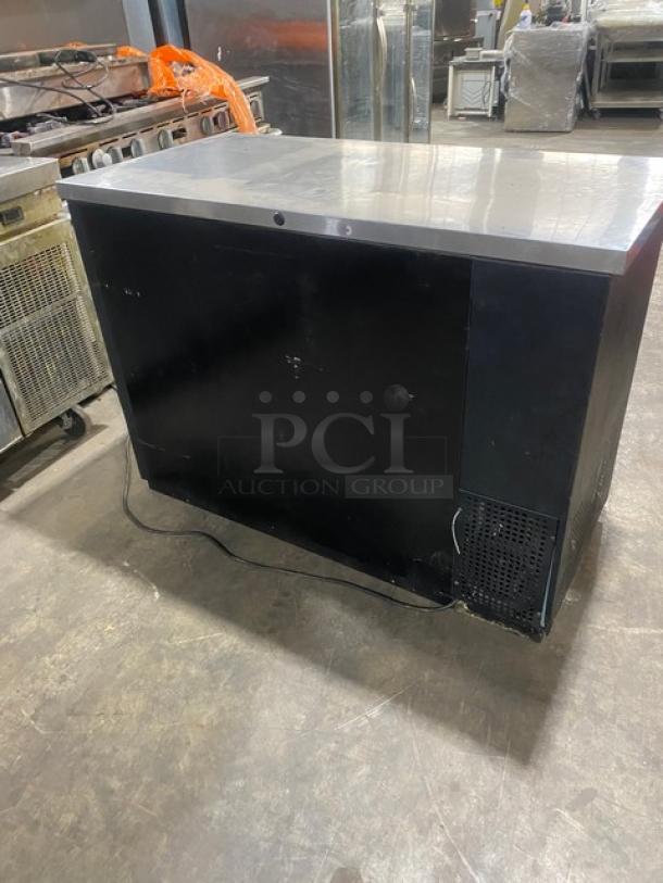 True Commercial Black 2 Door Refrigerated Back Bar Cooler! With Stainless Steel Worktop! On Casters! - Image 4 of 7