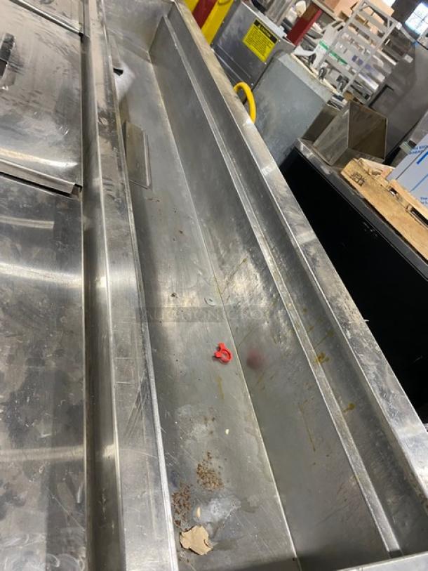 Randell Commercial Stainless Steel 2 Door/2 Drawer Refrigerated Mega Top Pizza Prep Table! With Poly Coated Wire Racks! Model: 51395PR SN: W 223453-1-1! 115V 1 Phase! On Casters! - Image 10 of 12