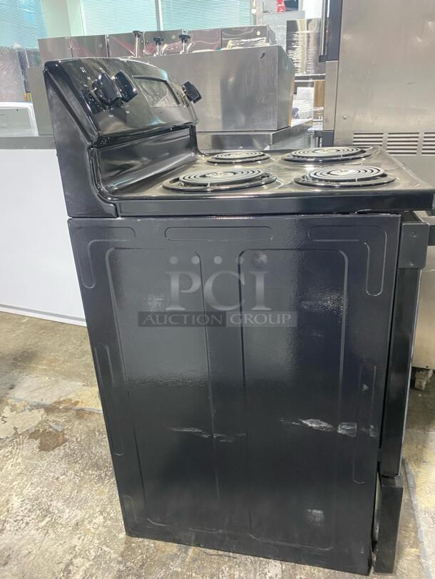 GE Freestanding ELECTRIC RANGE: with 4 Coil Burners, 5.0 cu. ft. Oven Capacity, Storage Drawer, Sensi-Temp Technology, Dual-Element Bake, Sabbath Mode, and Self-Clean: Black - Image 4 of 4
