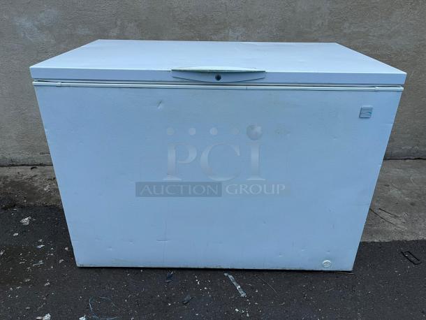 GE 65 Inch Wide 15.68 Cu. Ft. Capacity Chest Freezer - Image 2 of 6