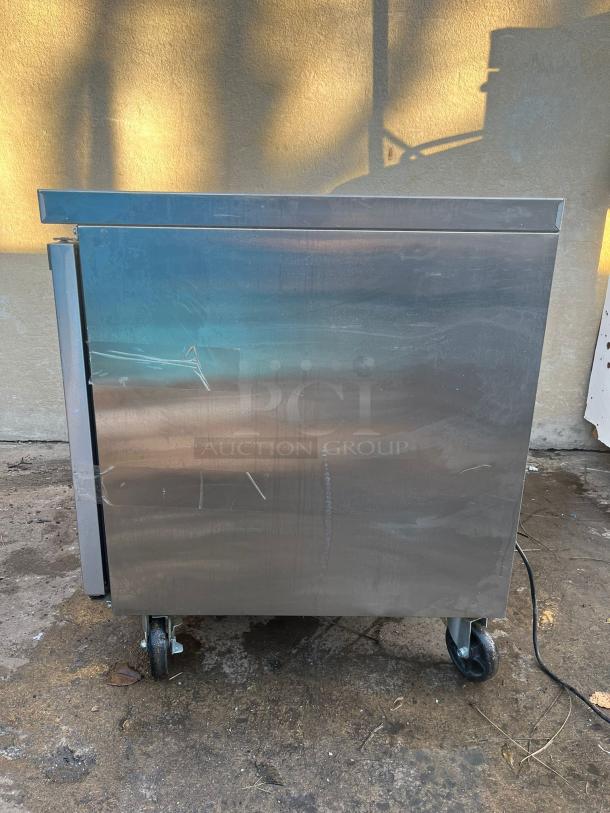 Dukers DUC29F Single Door Undercounter Freezer in Stainless Steel - Image 5 of 7