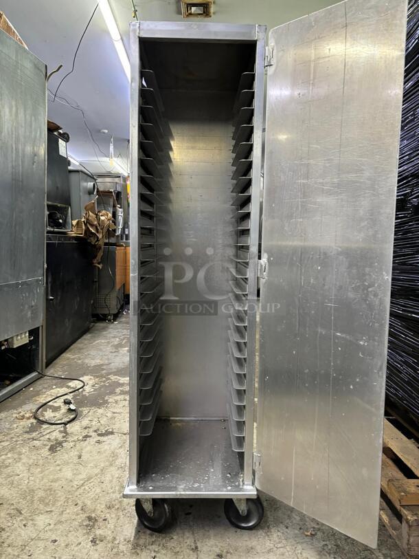 Lockwood Aluminum Half Size Bun Sheet Pan Cabinet Restaurant Bread Holder - Image 1 of 9