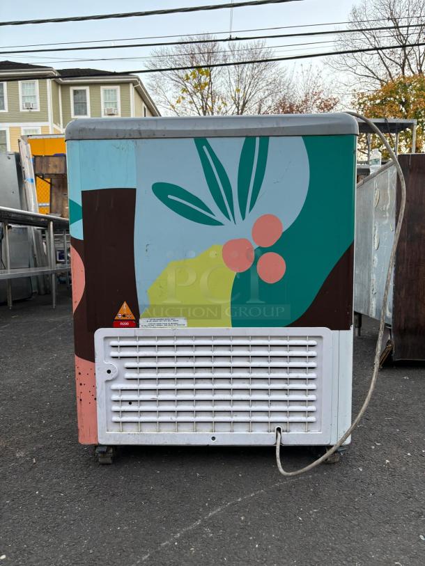 Gelato Dipping Cabinet Display Freezer with Sliding Glass Door TESTED AND WORKING - Image 3 of 4