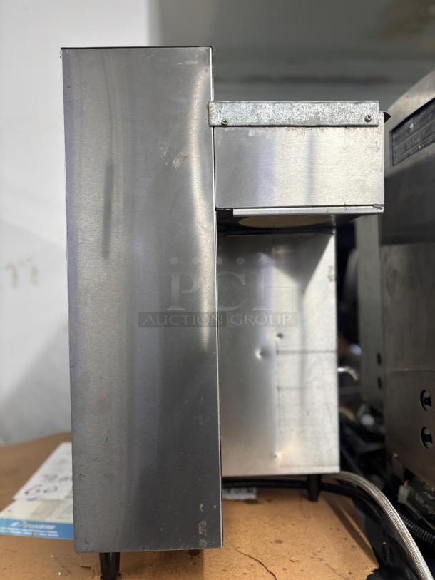 Fetco  Coffee Brewer E32015 - Stainless Steel - Image 3 of 5